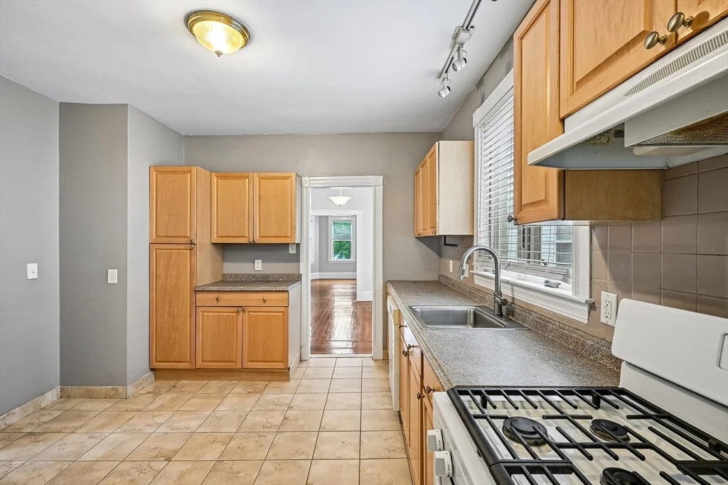2 bed, 1 bath apartment for rent at 170 Fellsway West Unit 2, Glenwood — photo 16 of 30