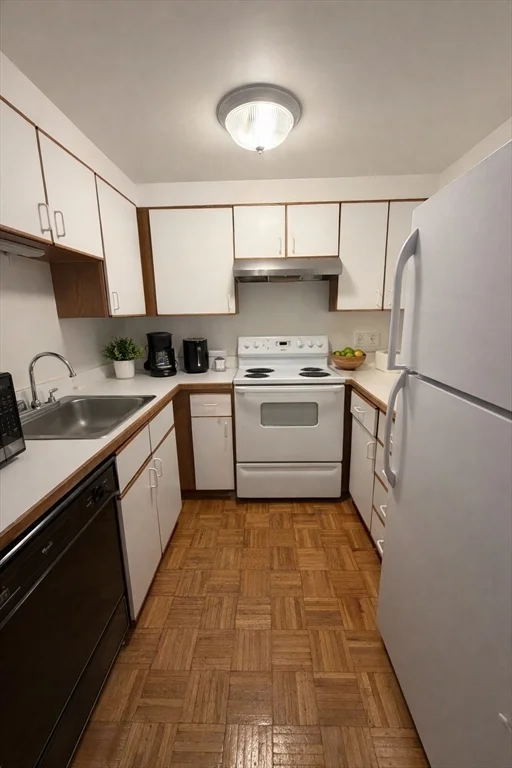 2 bed, 2 bath apartment for rent at 170 Gore St , Unit 106, East Cambridge — photo 5 of 15