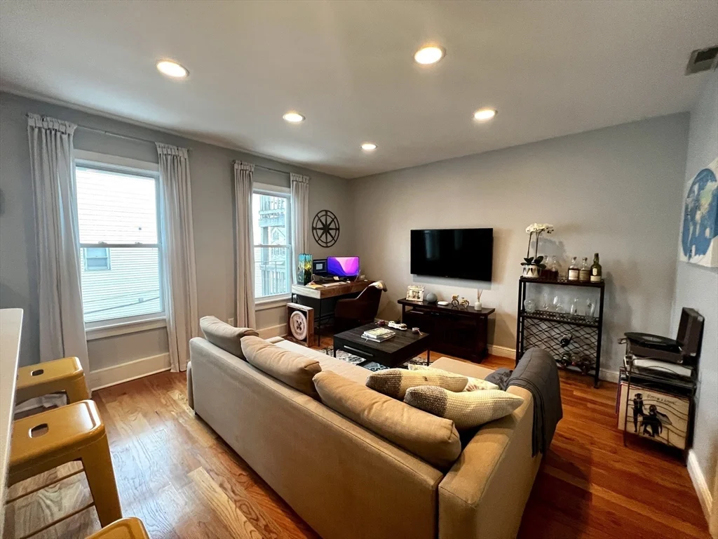 2 bed, 2 bath apartment for rent at 170 I St Unit 2, South Boston — photo 3 of 10