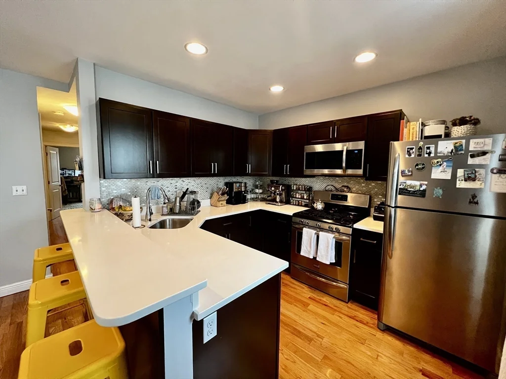 2 bed, 2 bath apartment for rent at 170 I St Unit 2, South Boston — photo 2 of 10