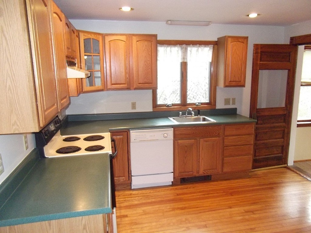 3 bed, 2 bath apartment for rent at 170 Kemp St Unit A, Groton — photo 13 of 30