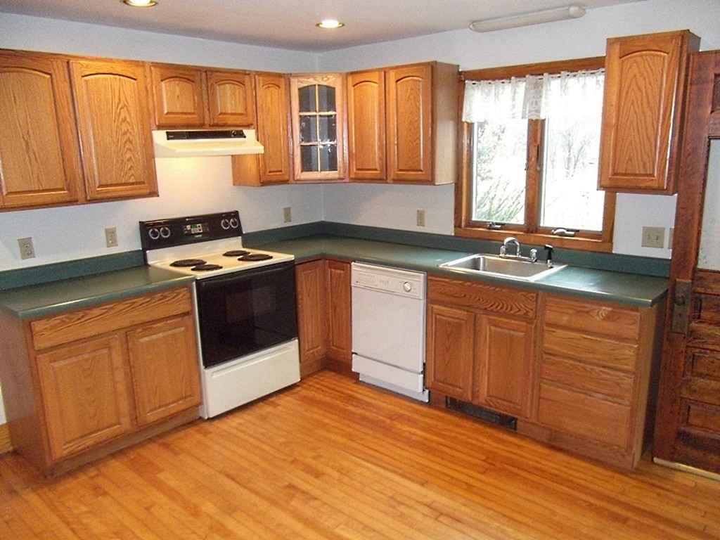 3 bed, 2 bath apartment for rent at 170 Kemp St Unit A, Groton — photo 15 of 30