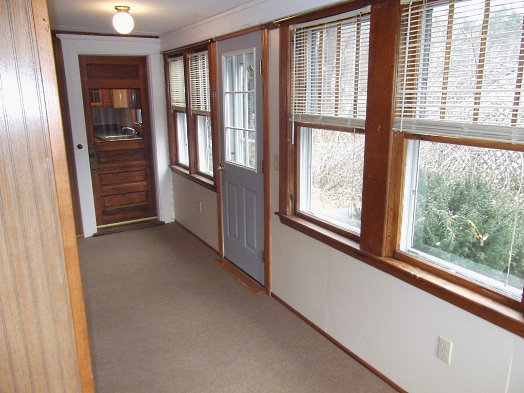 3 bed, 2 bath apartment for rent at 170 Kemp St Unit A, Groton — photo 4 of 30