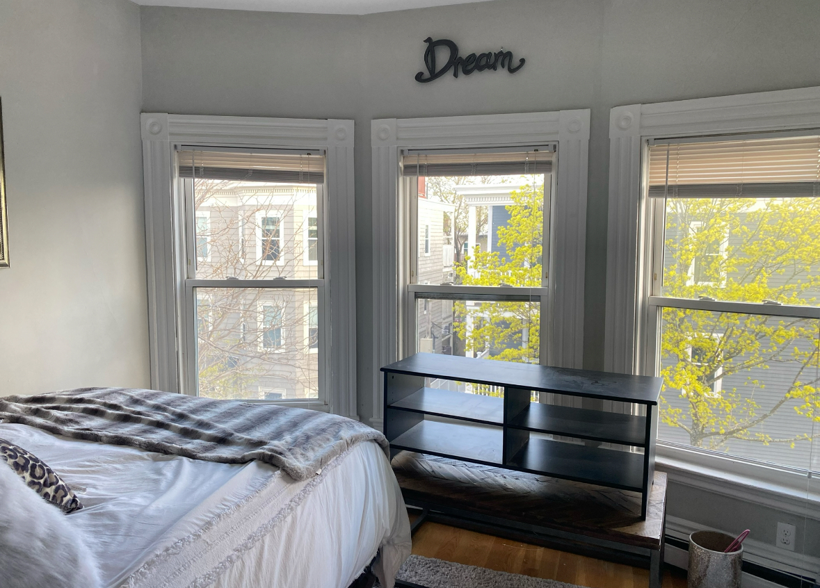 4 bed, 2 bath apartment for rent at 170 L St Unit 3, South Boston — photo 4 of 9