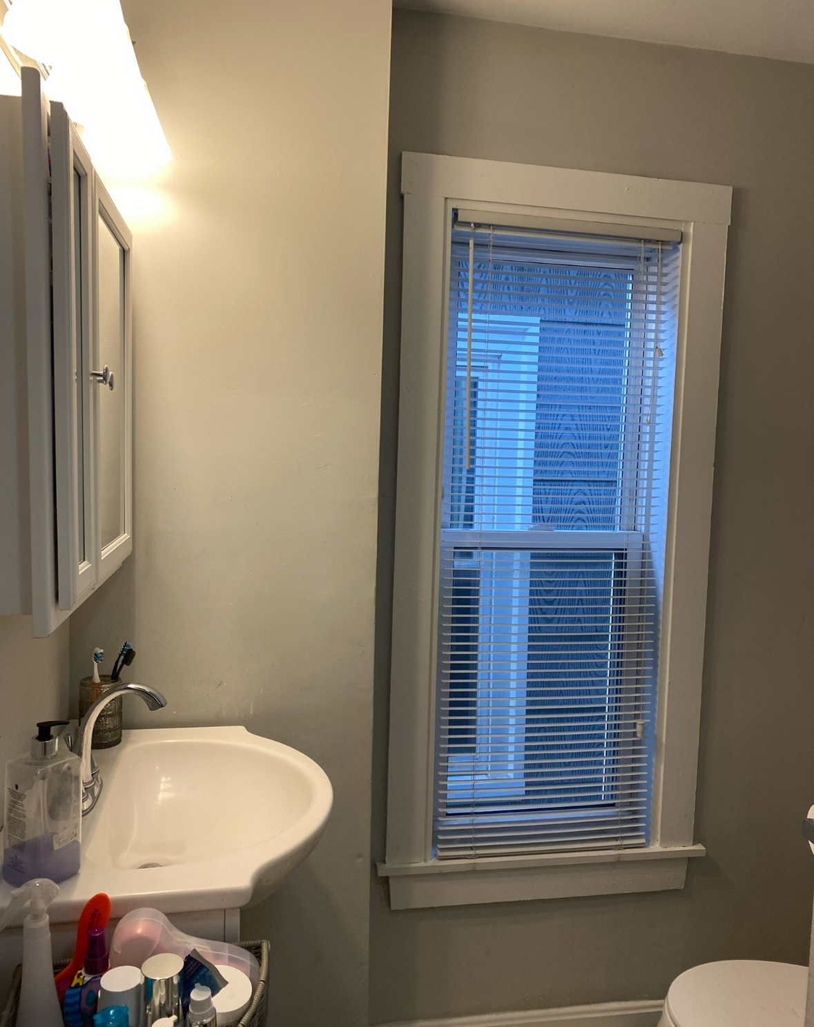 4 bed, 2 bath apartment for rent at 170 L St Unit 3, South Boston — photo 8 of 9