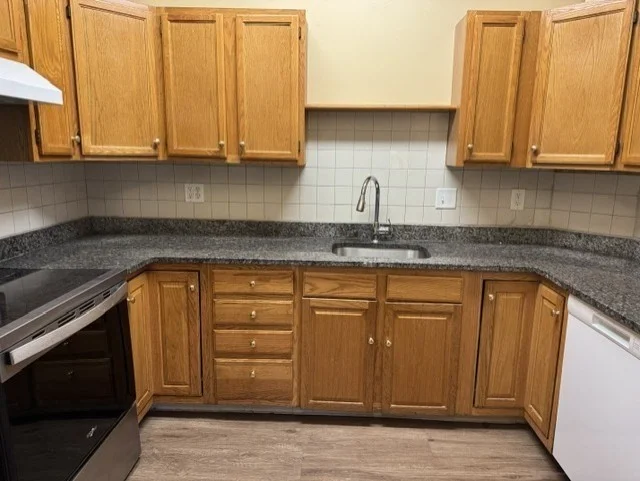 3 bed, 1 bath apartment for rent at 170 Middleboro Ave Unit 1, Taunton — photo 3 of 16