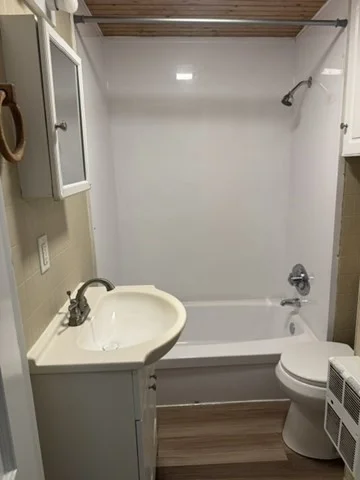 3 bed, 1 bath apartment for rent at 170 Middleboro Ave Unit 1, Taunton — photo 13 of 16