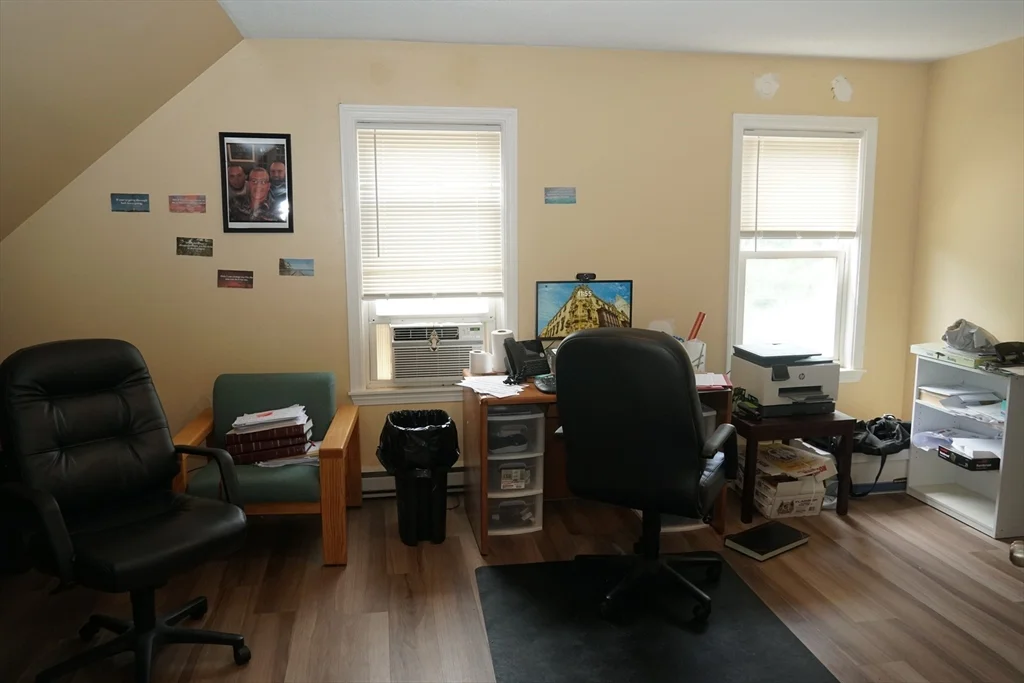 2 bed, 1 bath apartment for rent at 170 Middleboro Ave Unit 3, Taunton — photo 10 of 16