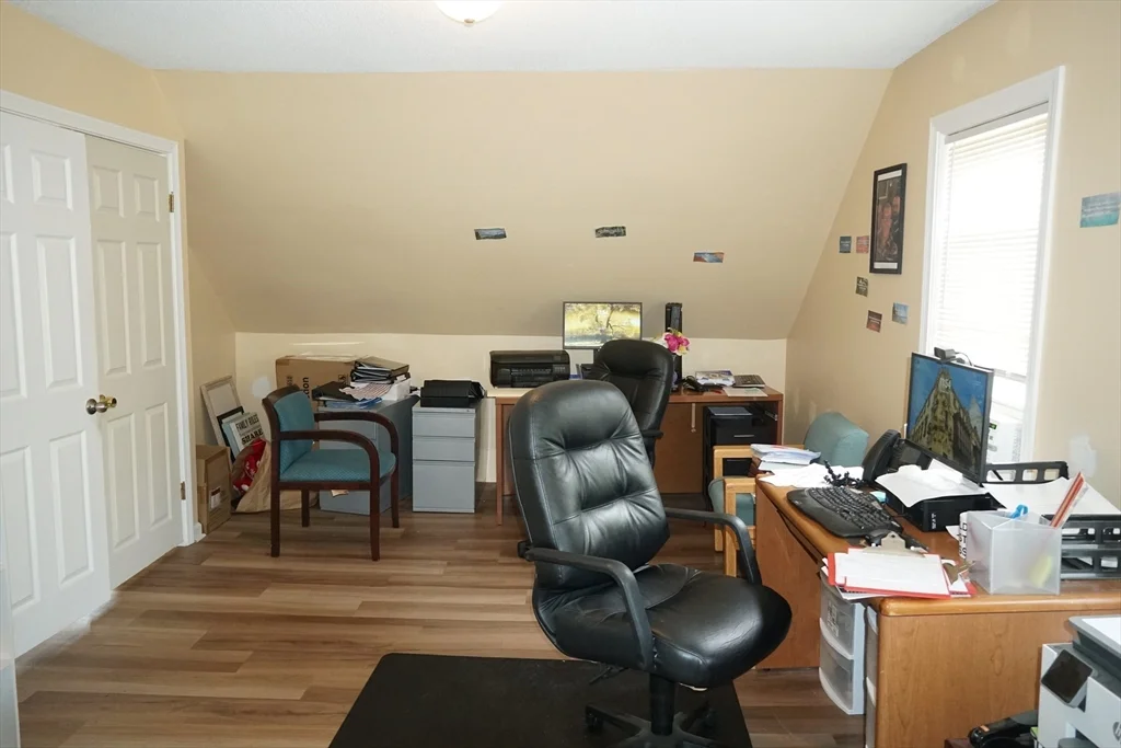 2 bed, 1 bath apartment for rent at 170 Middleboro Ave Unit 3, Taunton — photo 9 of 16