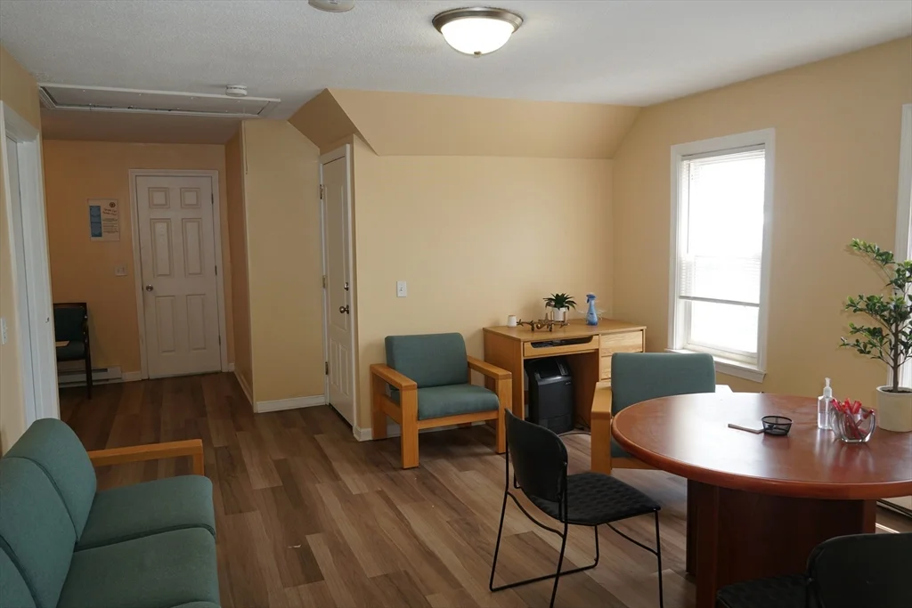 2 bed, 1 bath apartment for rent at 170 Middleboro Ave Unit 3, Taunton — photo 8 of 16
