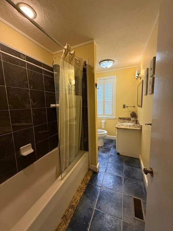 3 bed, 2 bath apartment for rent at 170 Neck St Unit 1, North Weymouth — photo 14 of 18