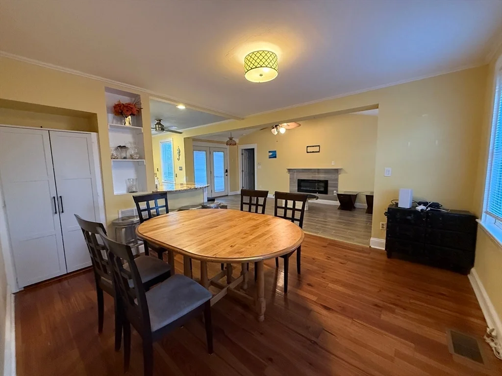 3 bed, 2 bath apartment for rent at 170 Neck St Unit 1, North Weymouth — photo 7 of 18