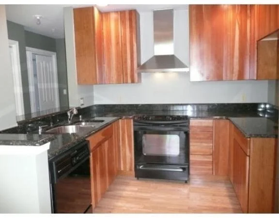 2 bed, 1 bath apartment for rent at 170 Oxford Unit 206, Lynn — photo 2 of 10
