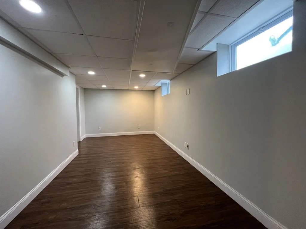 3 bed, 1 bath apartment for rent at 170 River St, Newton — photo 17 of 18
