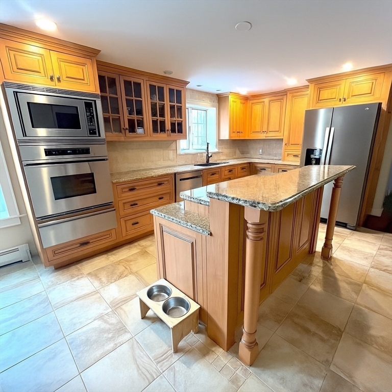5 bed, 2 bath apartment for rent at 170 Saddle Hill, Hopkinton — photo 2 of 18