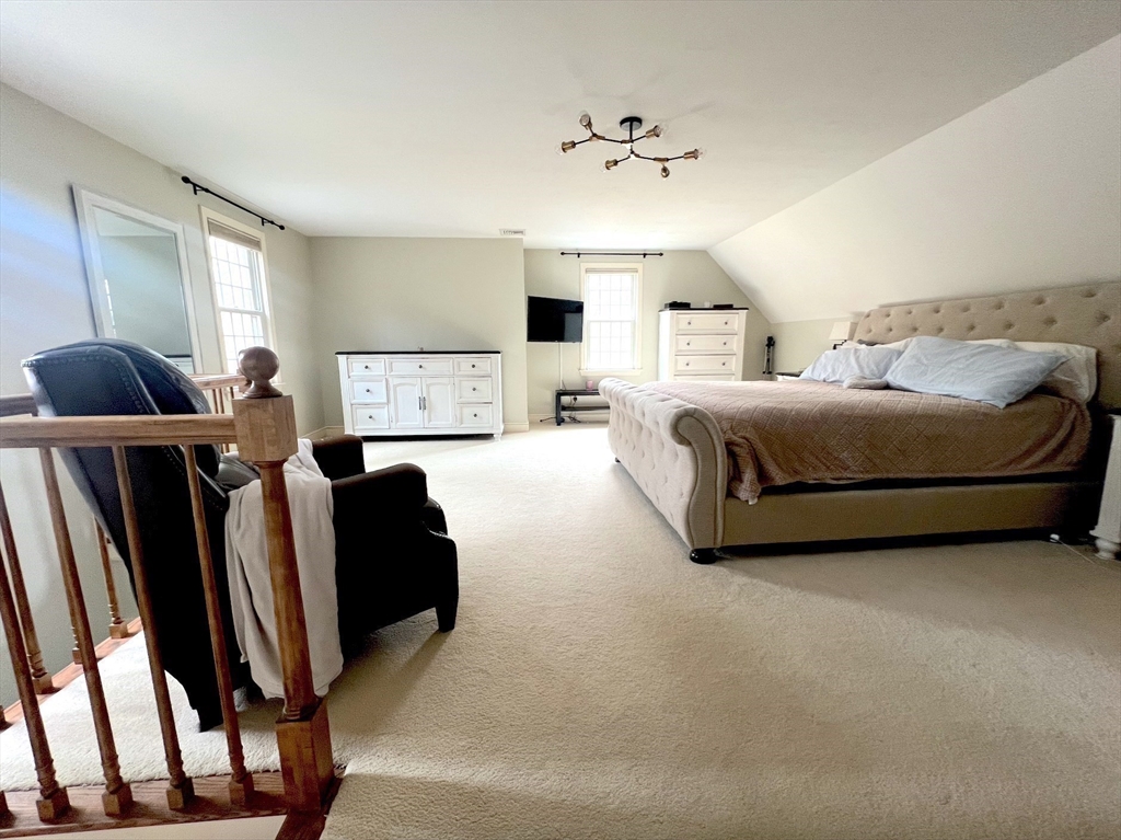 5 bed, 2 bath apartment for rent at 170 Saddle Hill Rd Unit SF, Hopkinton — photo 16 of 20