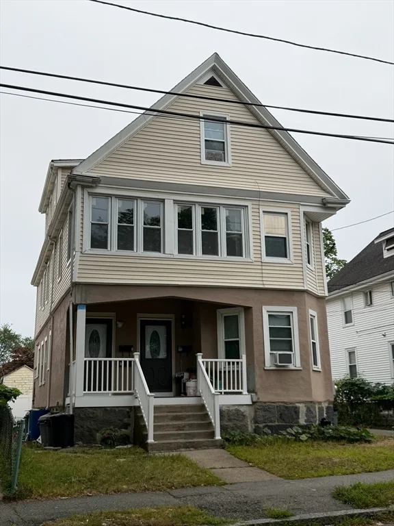 1 bed, 1 bath apartment for rent at 170 Safford St Unit 2, Quincy — photo 1 of 16