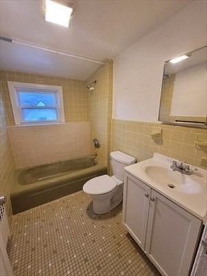 2 bed, 1 bath apartment for rent at 170 Safford St Unit 3, Wollaston — photo 5 of 8