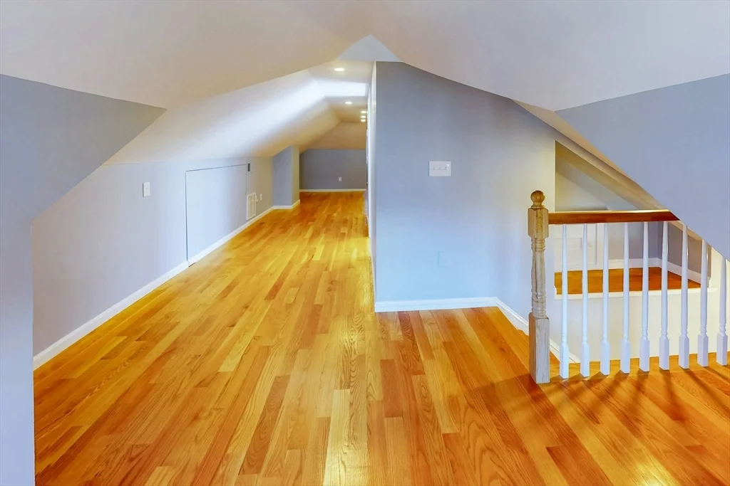 3 bed, 2 bath apartment for rent at 170 Savin Hill Ave Unit 2, Dorchester — photo 25 of 36