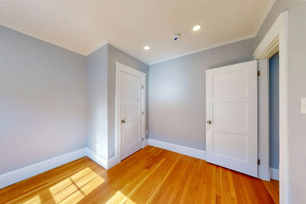 3 bed, 2 bath apartment for rent at 170 Savin Hill Ave Unit 2, Dorchester — photo 16 of 36