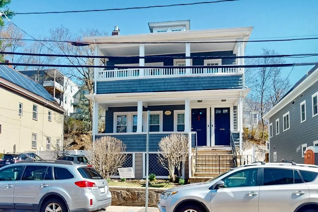 3 bed, 2 bath apartment for rent at 170 Savin Hill Ave Unit 2, Dorchester — photo 1 of 36
