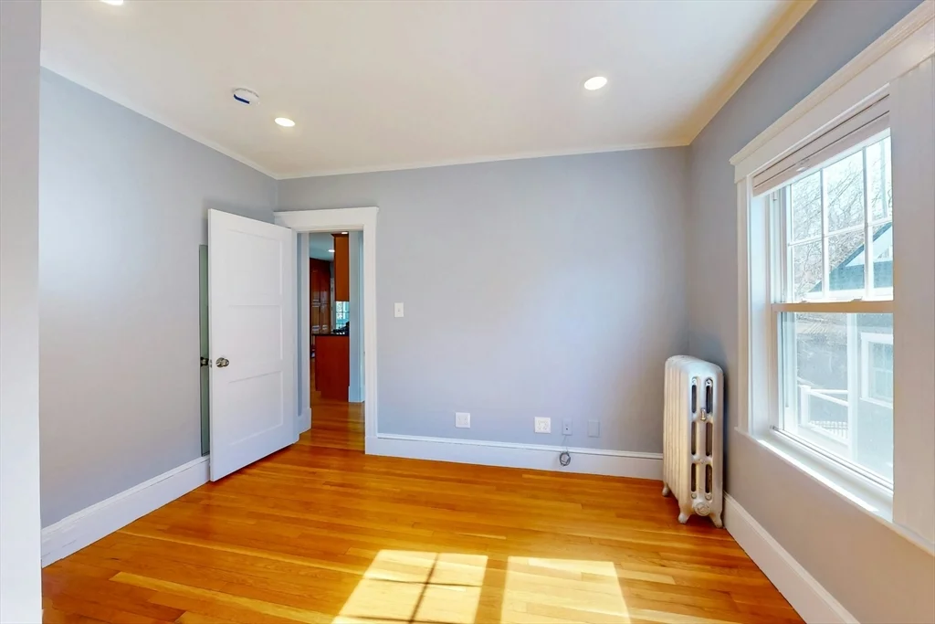 3 bed, 2 bath apartment for rent at 170 Savin Hill Ave Unit 2, Dorchester — photo 17 of 36