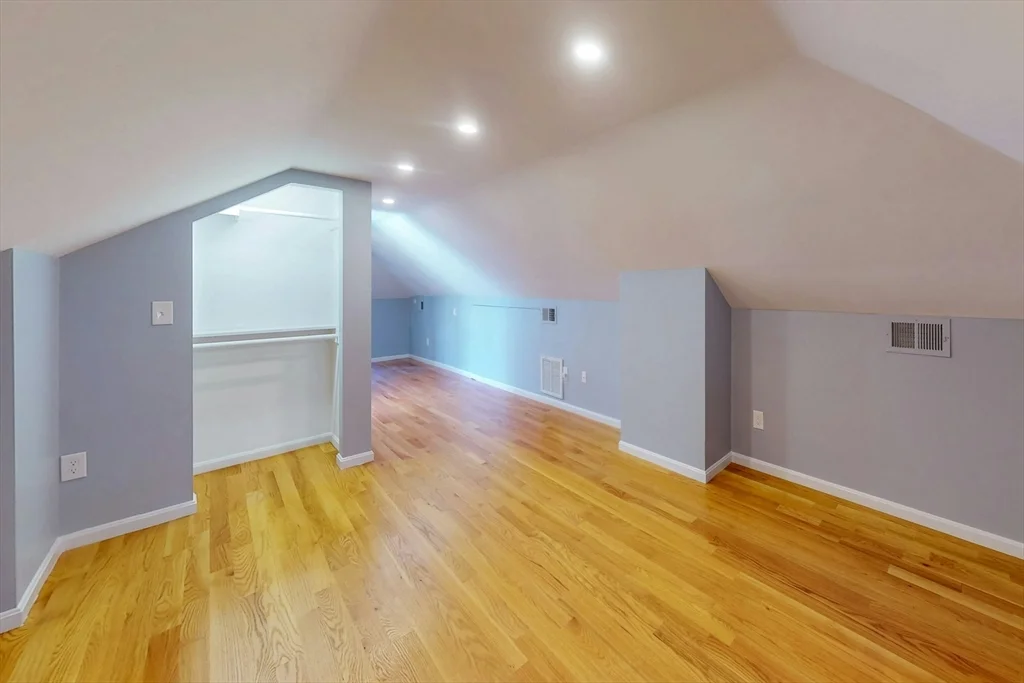 3 bed, 2 bath apartment for rent at 170 Savin Hill Ave Unit 2, Dorchester — photo 21 of 36