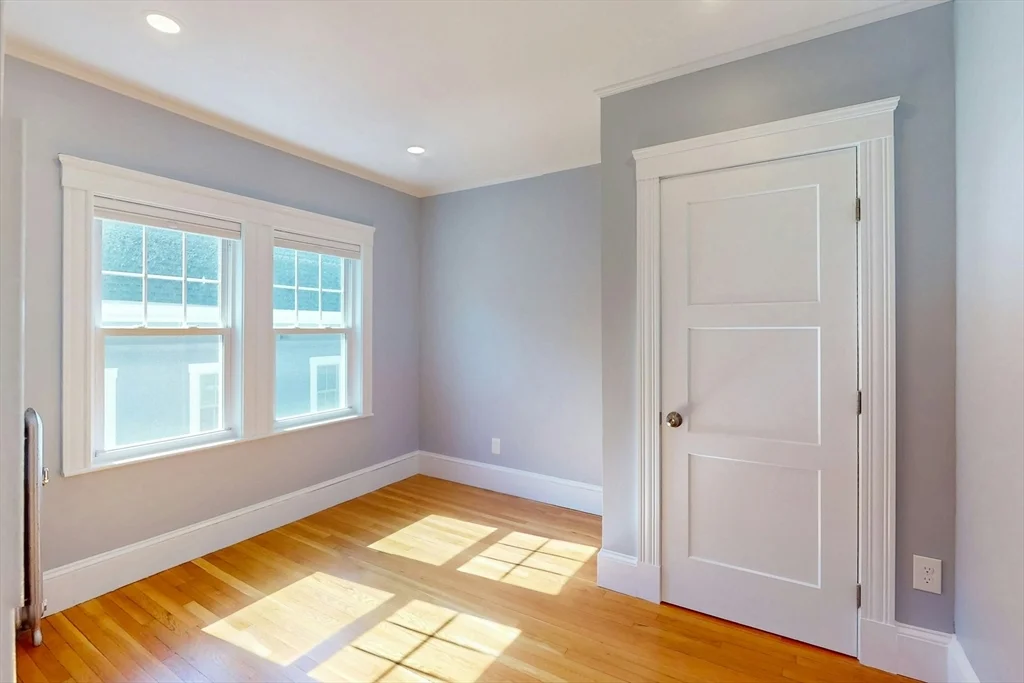 3 bed, 2 bath apartment for rent at 170 Savin Hill Ave Unit 2, Dorchester — photo 15 of 36