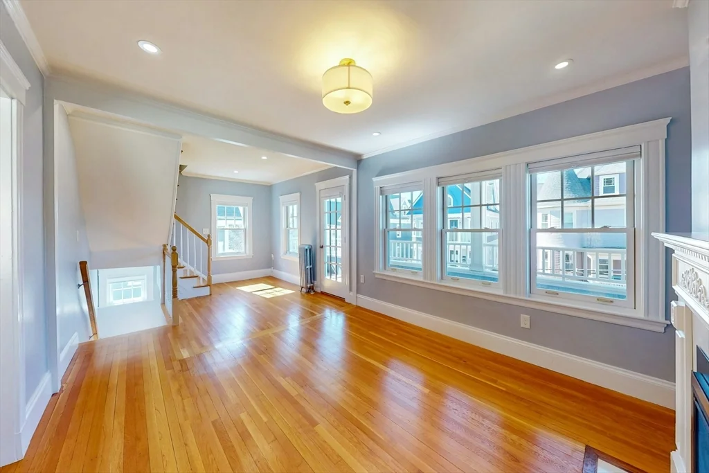 3 bed, 2 bath apartment for rent at 170 Savin Hill Ave Unit 2, Dorchester — photo 6 of 36