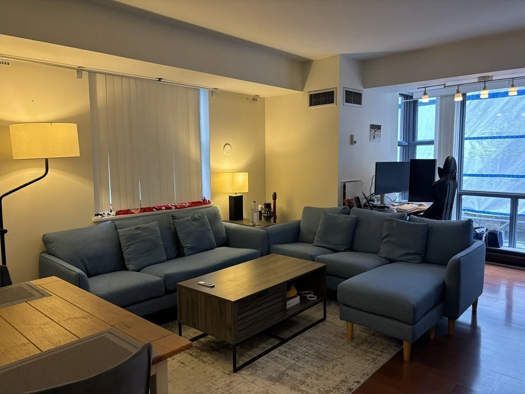1 bed, 1 bath apartment for rent at 170 Tremont St Unit 1006, Midtown — photo 7 of 17