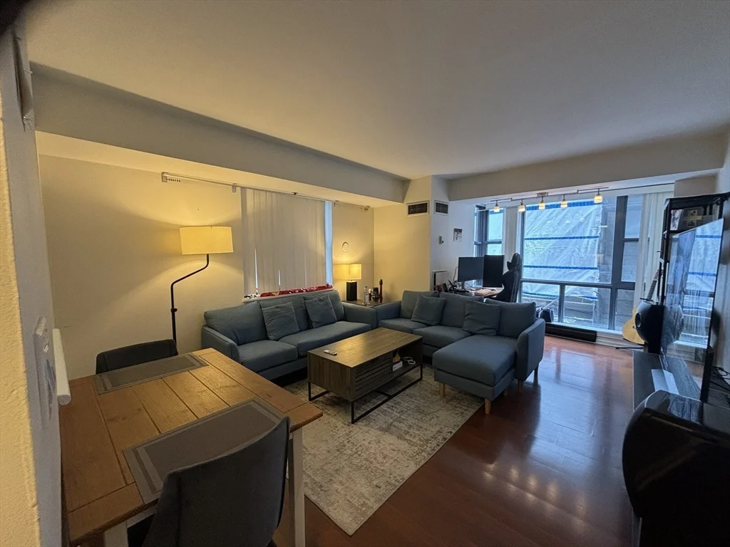 1 bed, 1 bath apartment for rent at 170 Tremont St Unit 1006, Midtown — photo 6 of 17
