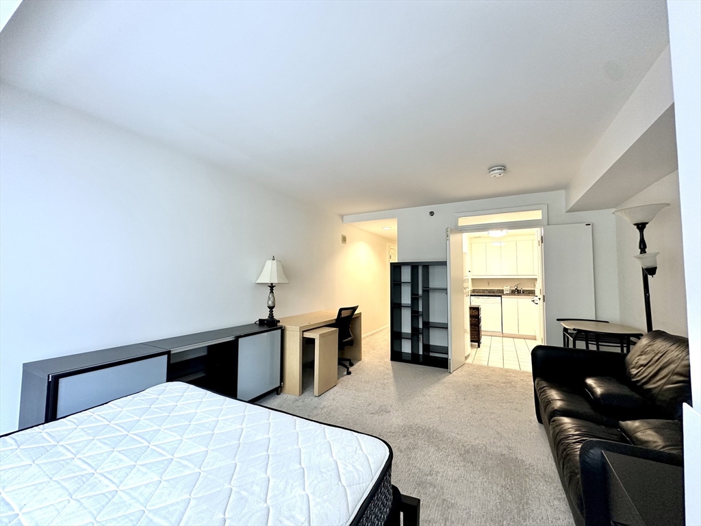 Studio bed, 1 bath apartment for rent at 170 Tremont St Unit 707, Theatre District — photo 4 of 11