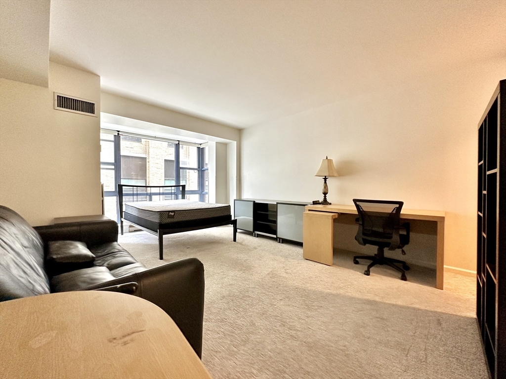 Studio bed, 1 bath apartment for rent at 170 Tremont St Unit 707, Theatre District — photo 5 of 11