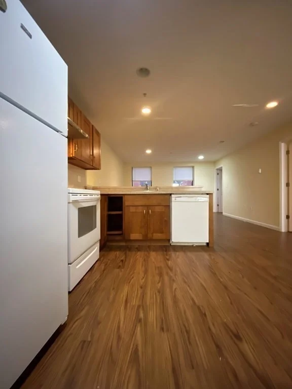 3 bed, 1 bath apartment for rent at 170 Union St Unit 202, East Lynn — photo 5 of 26