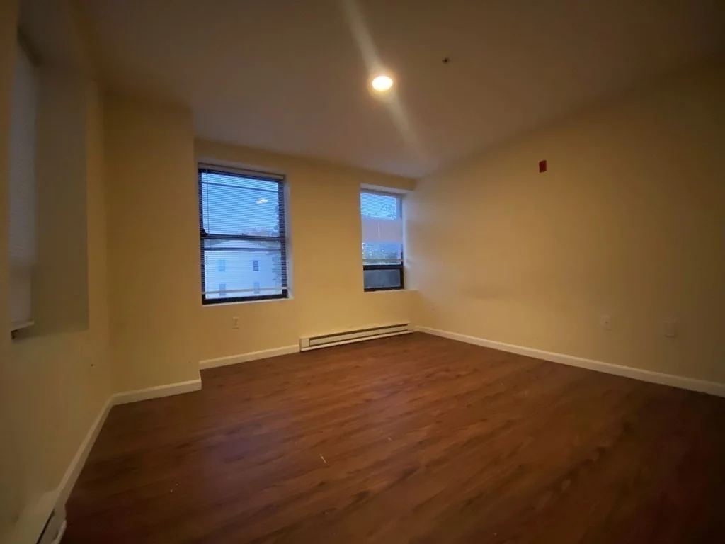 3 bed, 1 bath apartment for rent at 170 Union St Unit 202, East Lynn — photo 9 of 26