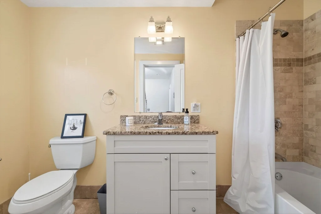 3 bed, 2 bath apartment for rent at 170 W 3rd St Unit 1, South Boston — photo 11 of 28