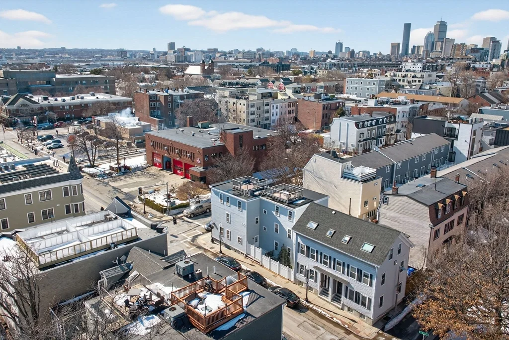 3 bed, 2 bath apartment for rent at 170 W 3rd St Unit 1, South Boston — photo 22 of 28