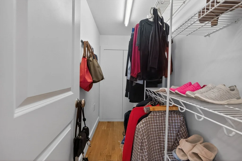3 bed, 2 bath apartment for rent at 170 W 3rd St Unit 1, South Boston — photo 8 of 28