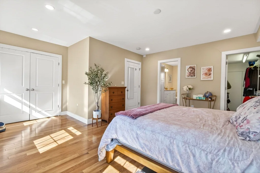 3 bed, 2 bath apartment for rent at 170 W 3rd St Unit 1, South Boston — photo 10 of 28