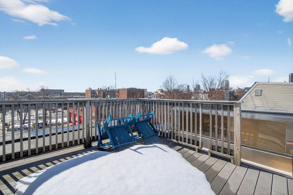 3 bed, 2 bath apartment for rent at 170 W 3rd St Unit 1, South Boston — photo 16 of 28