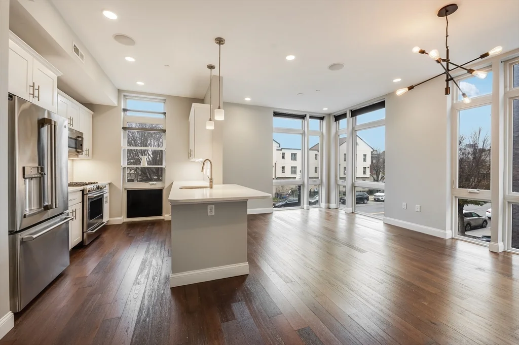2 bed, 2 bath apartment for rent at 170 W Broadway St Unit 201, South Boston — photo 1 of 8