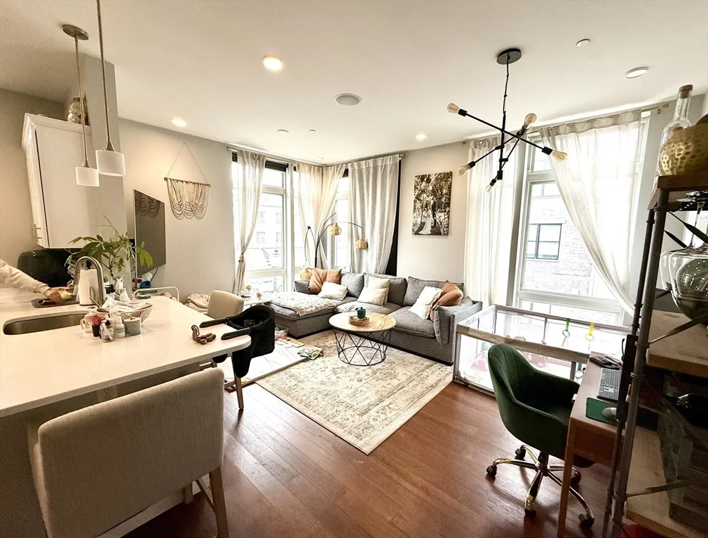 2 bed, 2 bath apartment for rent at 170 W Broadway St Unit 201, South Boston — photo 2 of 8