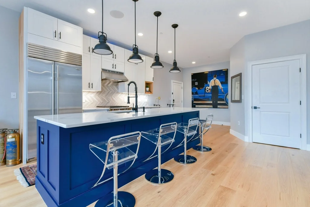 2 bed, 2 bath apartment for rent at 170 W Broadway Unit 204, South Boston — photo 2 of 12