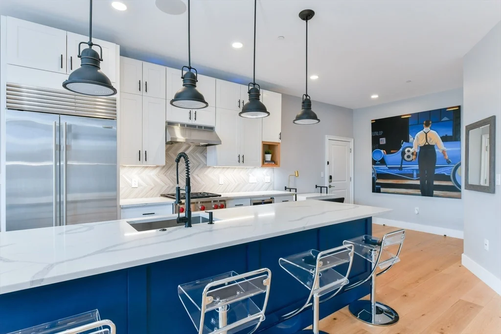 2 bed, 2 bath apartment for rent at 170 W Broadway Unit 204, South Boston — photo 1 of 12
