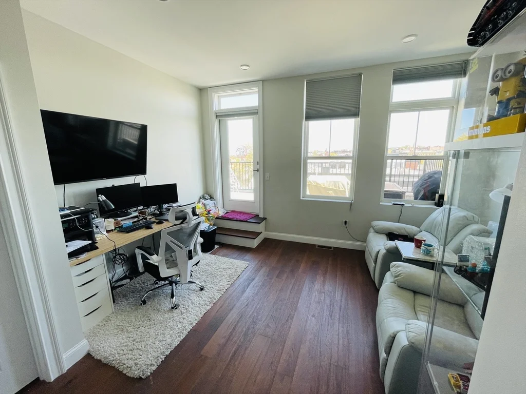 2 bed, 2 bath apartment for rent at 170 W Broadway Unit 405, South Boston — photo 5 of 6