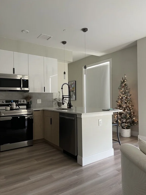 Studio bed, 1 bath apartment for rent at 1700 Dorchester Ave Unit 407, Dorchester — photo 3 of 9