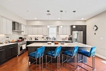4 bed, 4+ bath apartment for rent at 1701 Masschusetts, Baldwin — photo 4 of 18