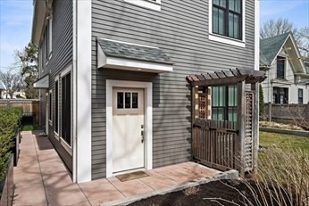 4 bed, 4+ bath apartment for rent at 1701 Masschusetts, Baldwin — photo 2 of 18