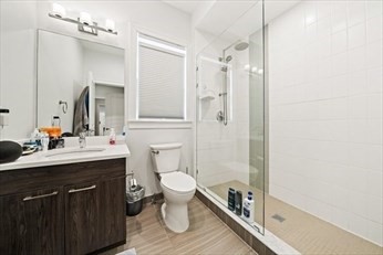 4 bed, 4+ bath apartment for rent at 1701 Masschusetts, Baldwin — photo 11 of 18