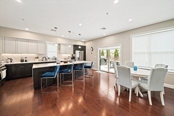4 bed, 4+ bath apartment for rent at 1701 Masschusetts, Baldwin — photo 5 of 18